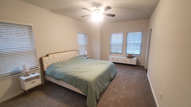 Dormitorio principal - 2137 Buffalo Hill Dr