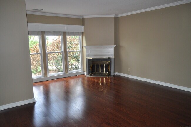 Foto del edificio - 8 Sycamore Ln