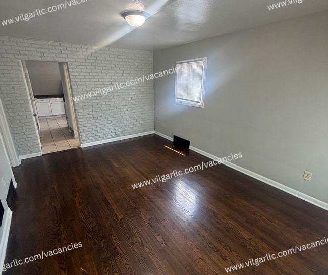 Building Photo - Newly updated 5 Bedrooms, 2- Bathroom Home