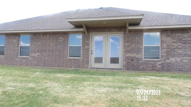 Foto del edificio - New construction home located on the South...
