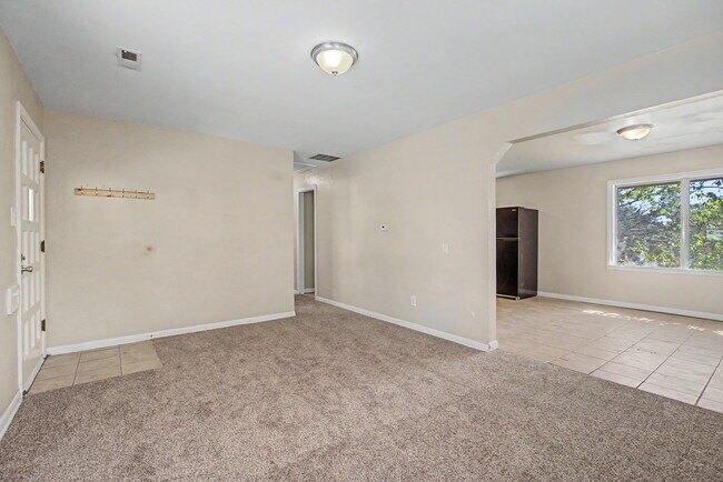 Foto del edificio - 1121 Cooper Ave