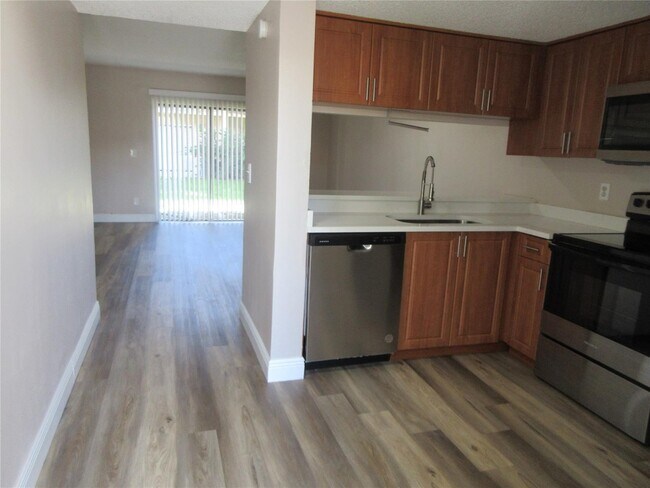 Photo - 11515 NW 44th St House