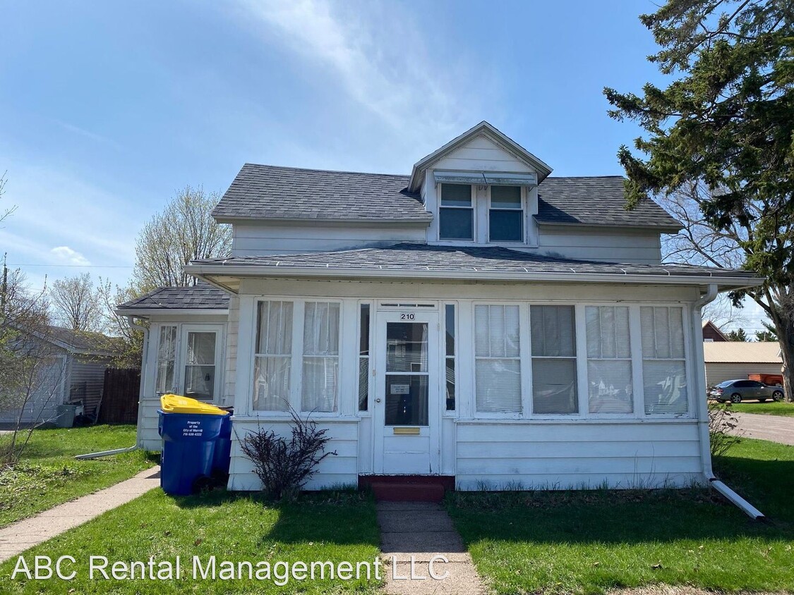 Primary Photo - 3 br, 1 bath House - 210 N Ohio St