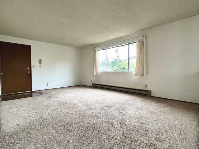 Building Photo - 2405 Howard Ave