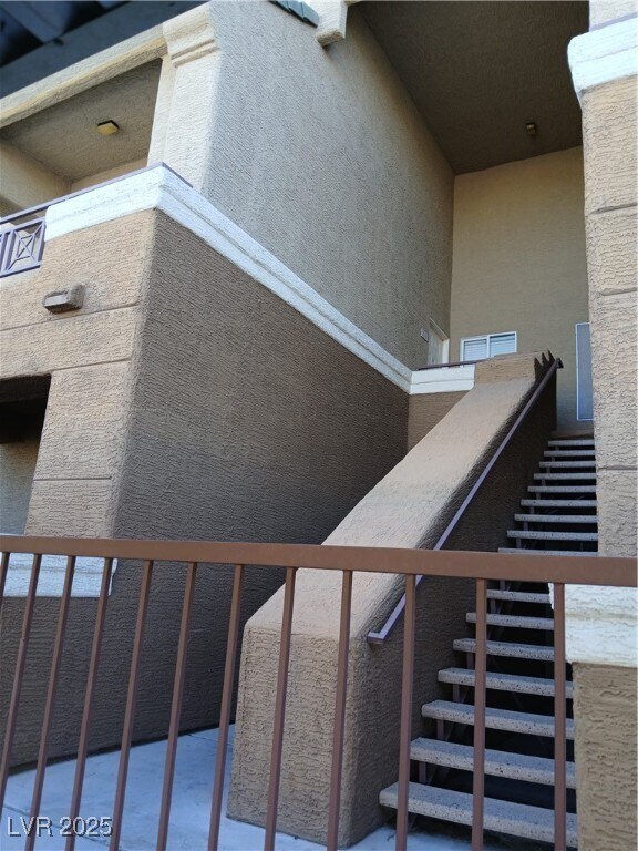 Foto del edificio - 8070 W Russell Rd