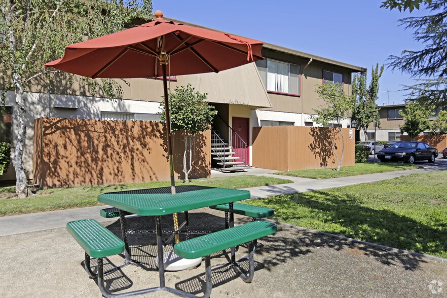 Sacramento Outdoor Furniture Patio Fancy Howe Manor East Sacramento Ca