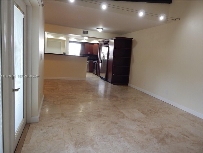 Foto del edificio - 6959 SW 110th Ct