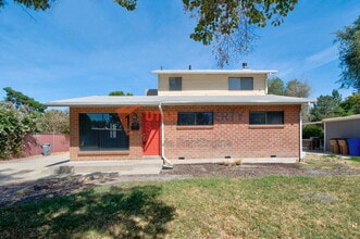 Building Photo - 1532 Dupont Ave
