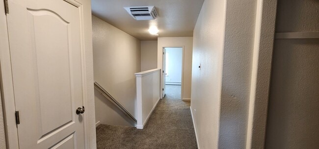 Building Photo - 3135 Perkins Dr