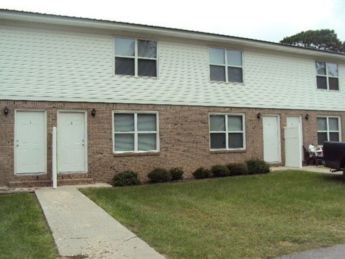 Primary Photo - 2 Bedroom/1.5 Bath Townhome