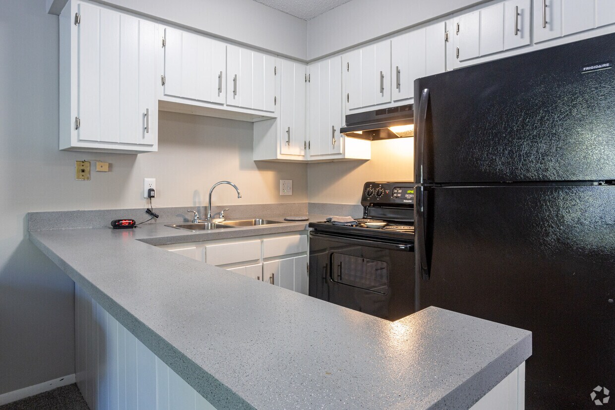 Embassy Apartments Apartments 1290 Hatfield Dr Evansville, IN