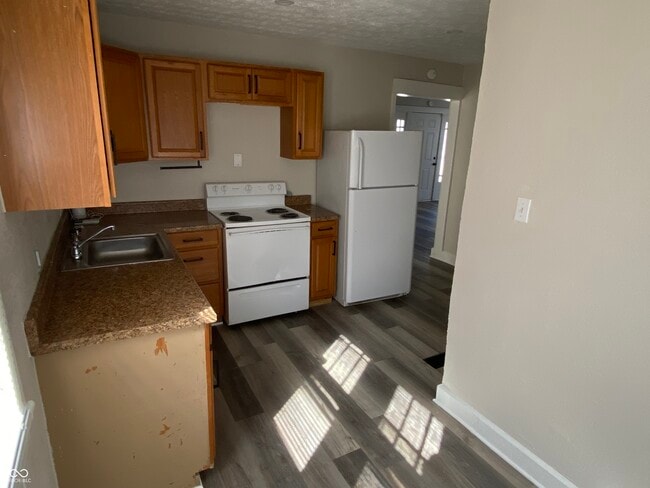 Building Photo - 2002 Arrow Ave