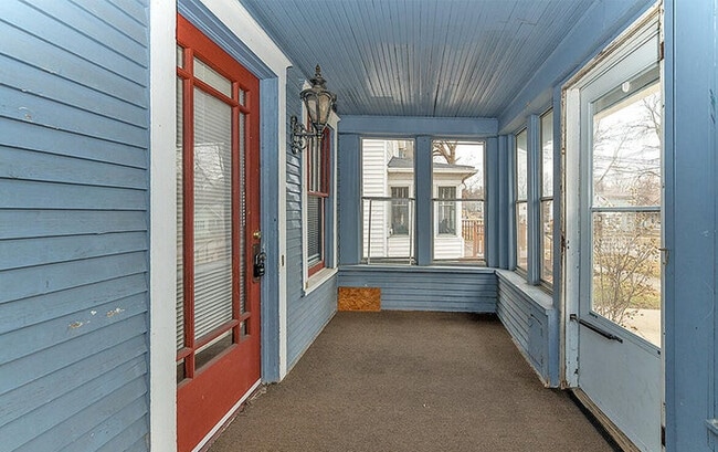 Building Photo - 1824 Coleman Ave
