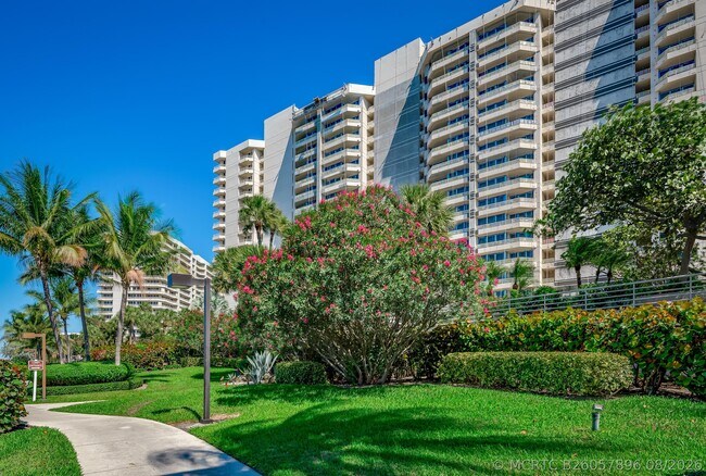 Foto del edificio - 4101 N Ocean Blvd