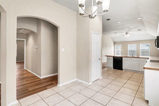 Building Photo - 633 Horn St