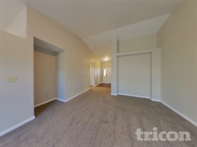 Building Photo - 710 Montezuma Express Dr