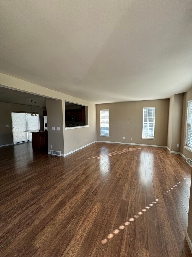 Foto del edificio - 1714 Fair Pheasant Way