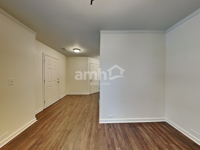 Foto del edificio - 113 Ridgebrook Way