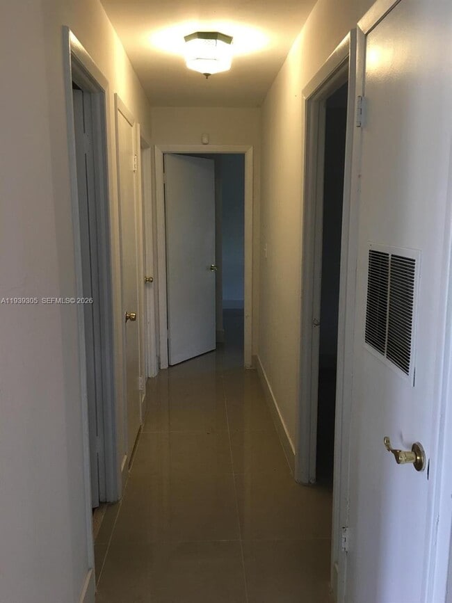 Foto del edificio - 8111 SW 129th Ave