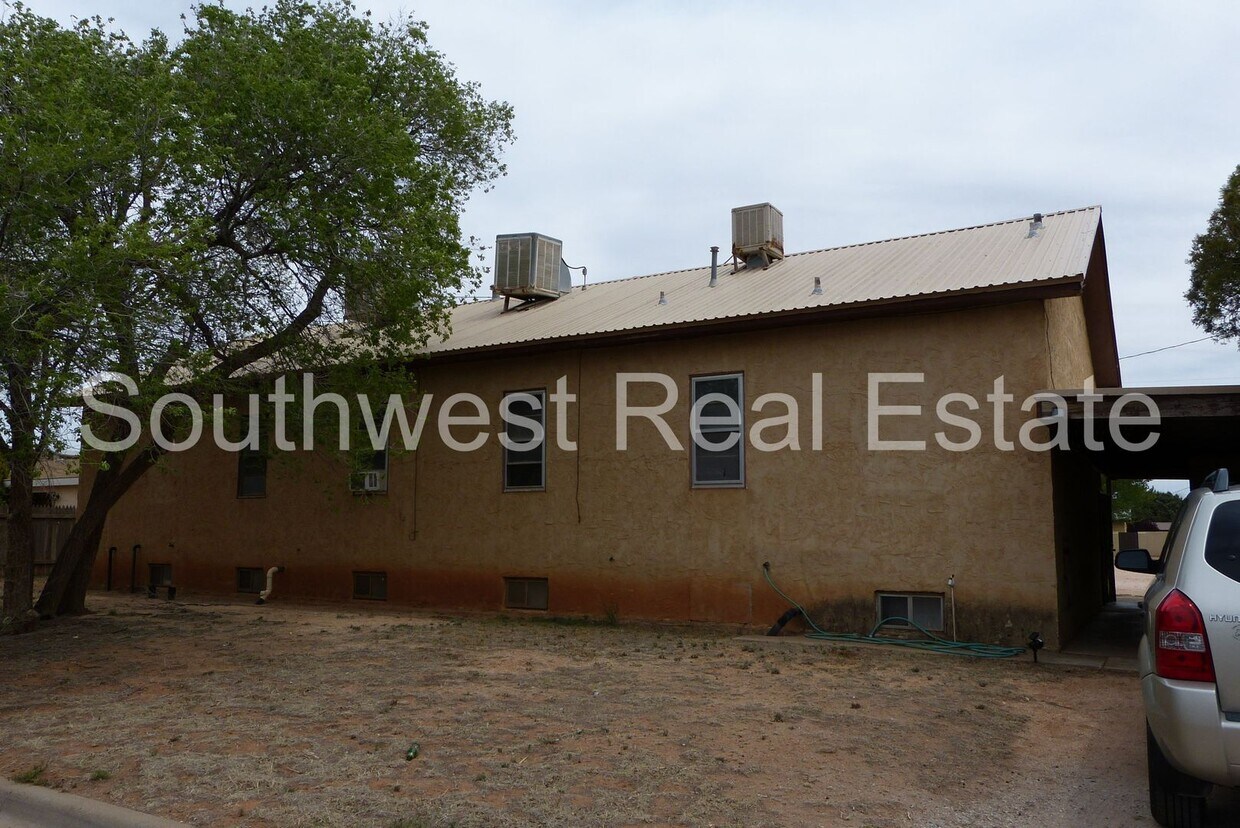120 Navajo Rd Unit A, Clovis, NM 88101 Room for Rent in Clovis, NM