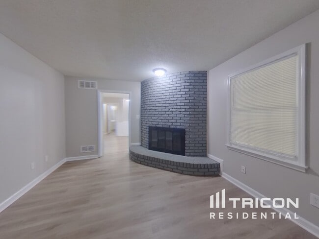 Building Photo - 4539 Riverwood Cir