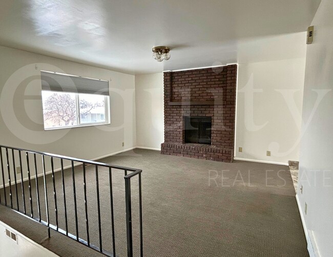 Building Photo - 626 N 1025 W