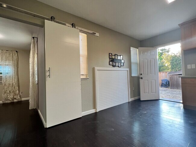 Foto del edificio - 3586 Sanford St