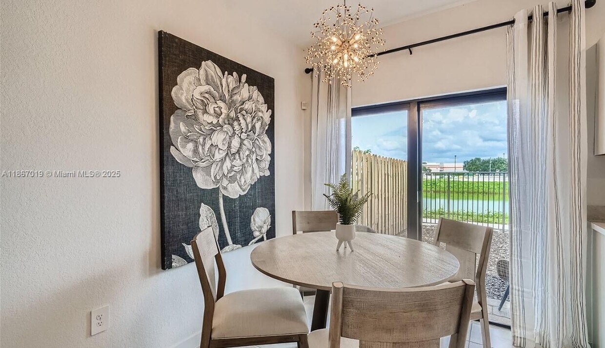 Primary Photo - 413 NE 1st Ave