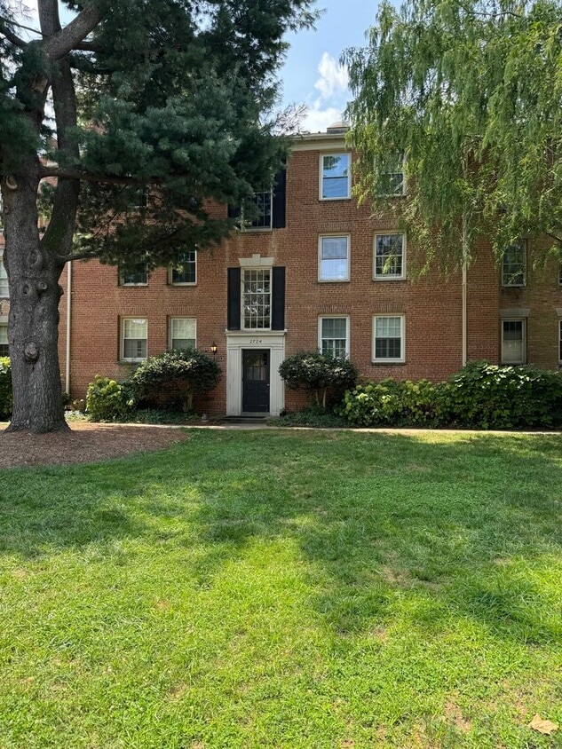Primary Photo - Spacious & Tucked Away Large One Bedroom i...