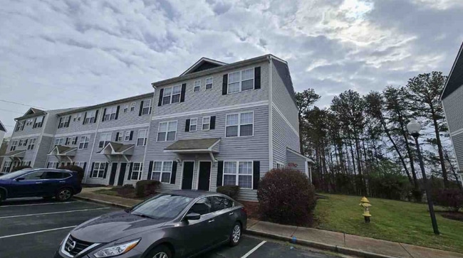 Building Photo - 220 Campus Dr