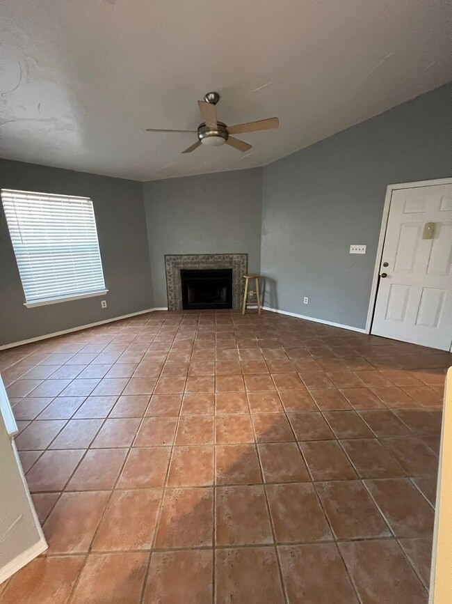 Foto del edificio - 2 bed/2 bath condo near the OU Campus