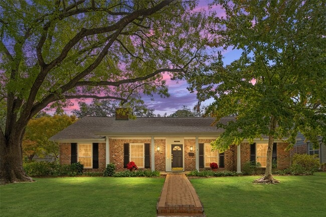 Building Photo - 10603 Lynbrook Dr