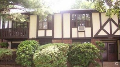 Building Photo - 548 Sierra Vista Ln