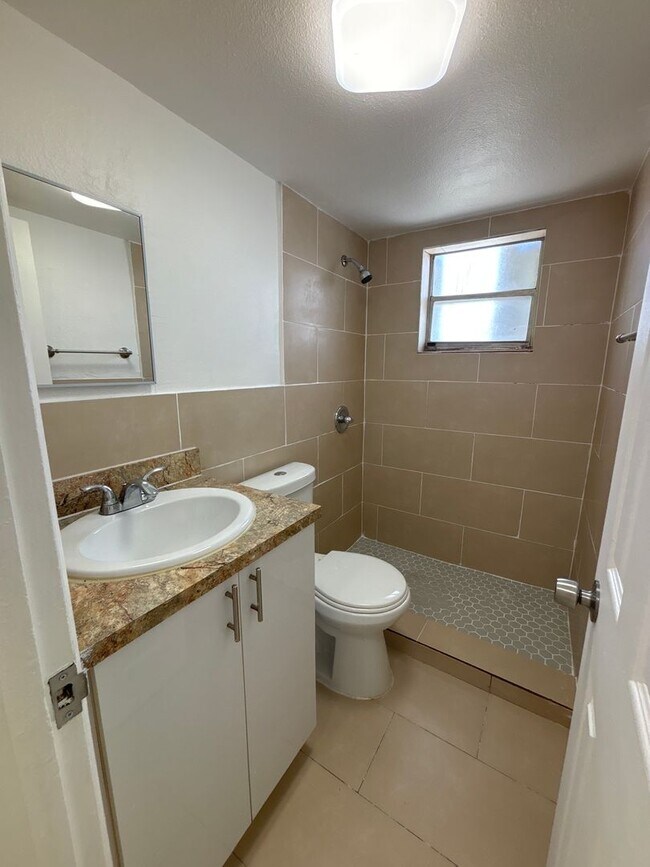 Foto del edificio - 401 SW 5th St