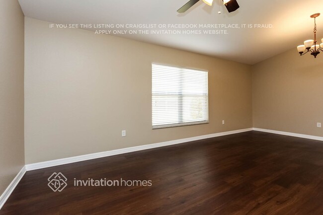 Foto del edificio - 5140 Layton Dr