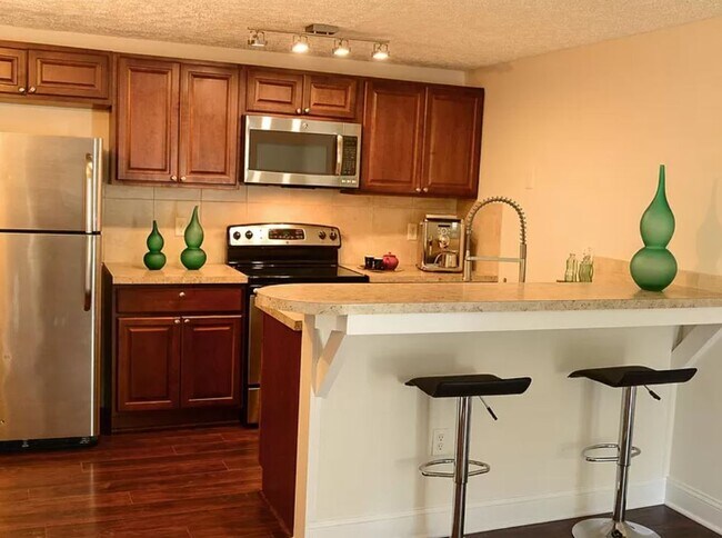 Kitchen - 5900 Watch Chain Way Apartment