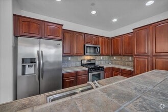 Building Photo - 2901 Esplanade Cir