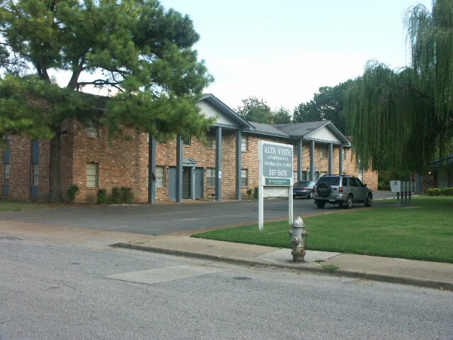 Gowan Pines Apartments Memphis Tn Building Photo Gowan Pines Apartments
