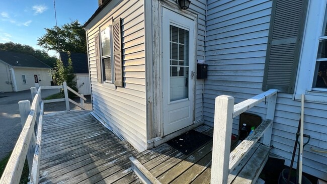 Interior Photo - 2 Creighton St