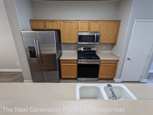 Building Photo - 701 Peachy Canyon Cir