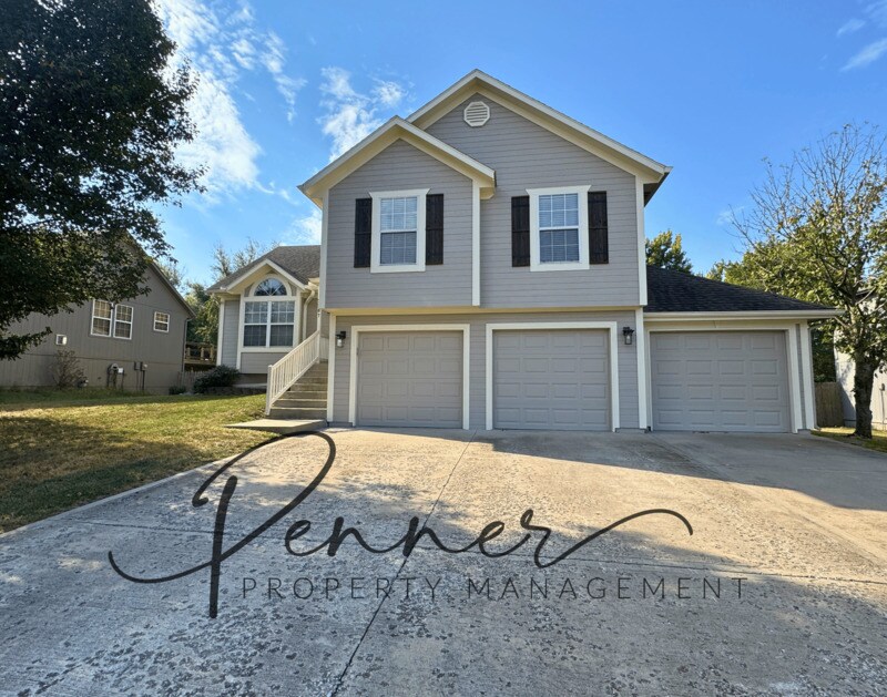 Primary Photo - 2207 Cherokee Dr