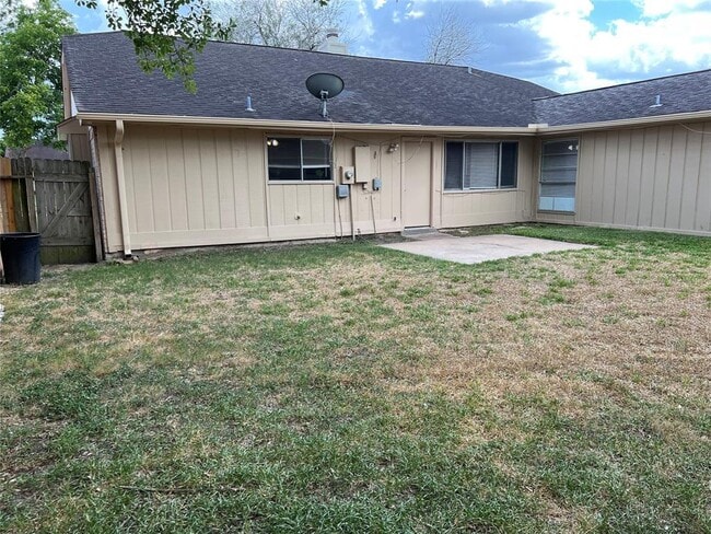Building Photo - 19506 Westhaven Dr