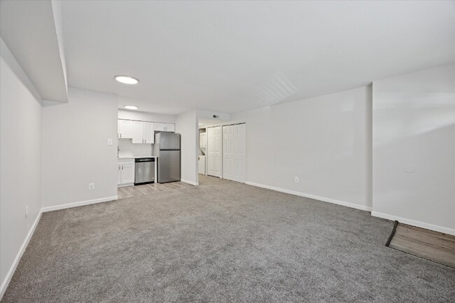 Foto del edificio - 8529 Rising Sun Ave