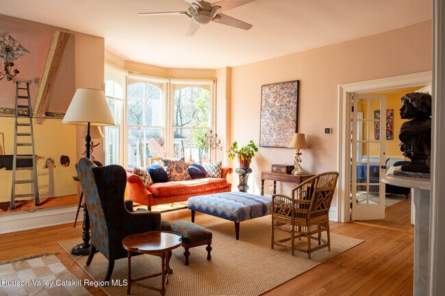 Foto del edificio - 5 Fairview Ave