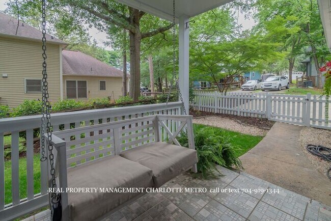 Foto del edificio - Move-In Ready 3BR Home Near Gold Hill Rd, Baxter Village & Lake Wylie
