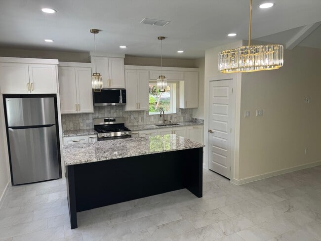 Building Photo - 3504 San Agustin Ave