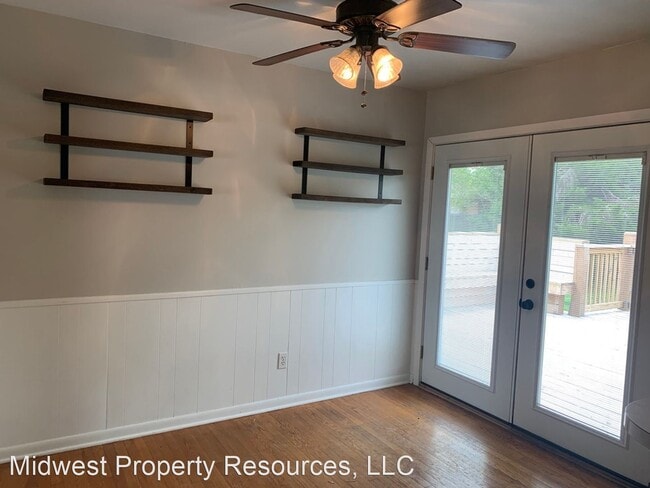 Building Photo - 3 br, 1.5 bath House - 201 NW O'Brien Rd