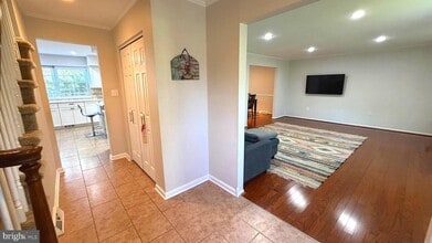 Building Photo - 639 Heather Ln