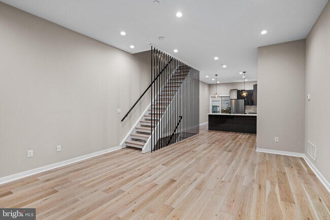 Building Photo - 3231 W Berks St