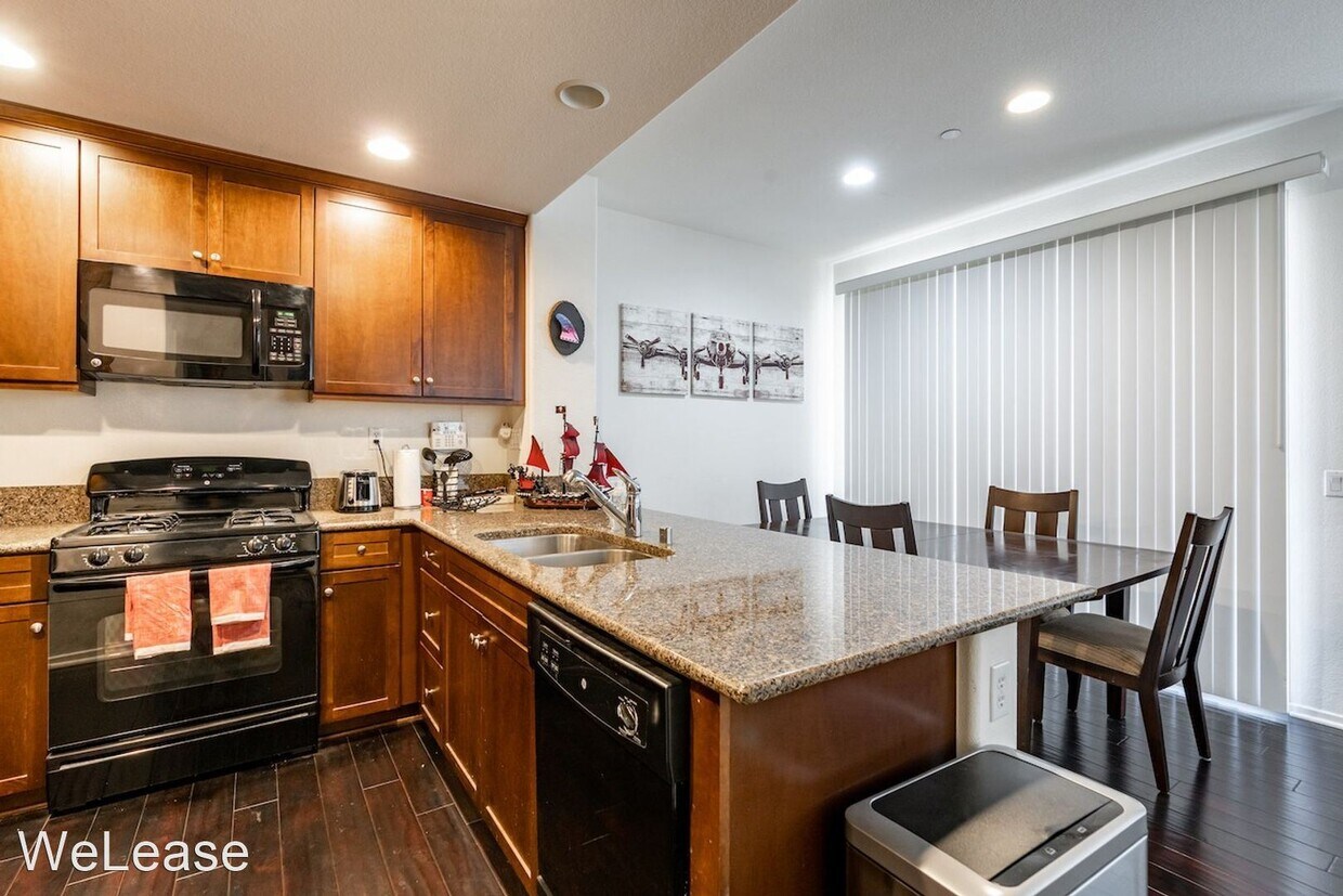 Primary Photo - 2 br, 2.5 bath House - 1501 Calabria Street